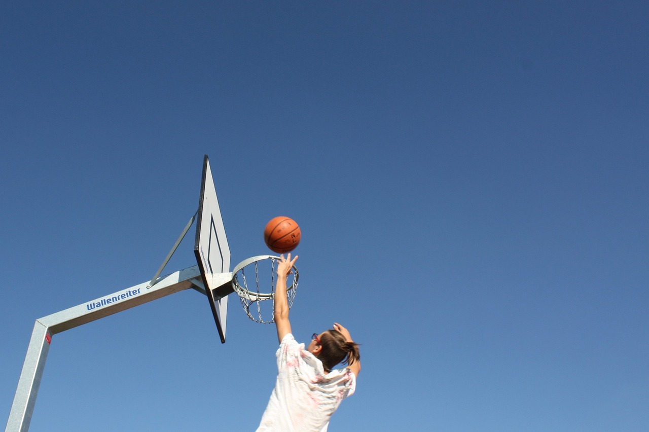 NBA街头篮球，从竞技场到街头巷尾的运动革命