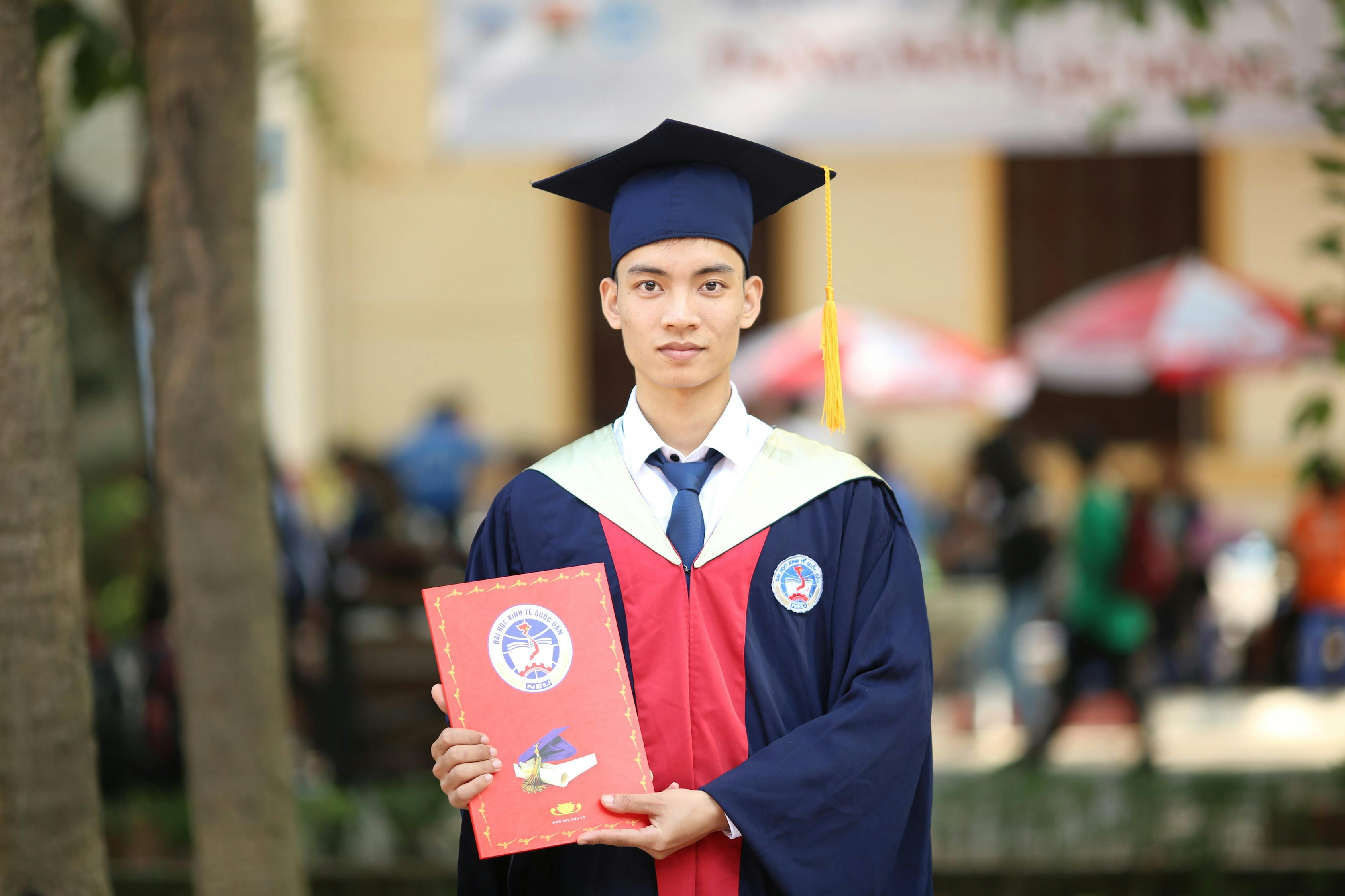脱口秀，不是本科一批是笨的一批