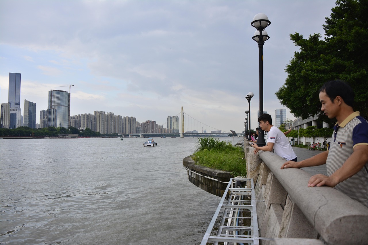 广东疫情现状分析，哪个城市受影响最严重？
