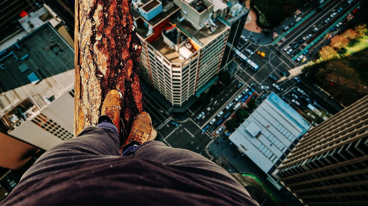 疫情高风险地区的生活现状，挑战与应对策略